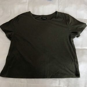 Basic Olive green t shirt 🌱